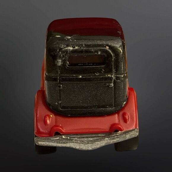 2009 Hot Wheels Treasure Hunt Red Black 34 Ford Delivery Truck Diecast Car 1:64 - Picture 4 of 8